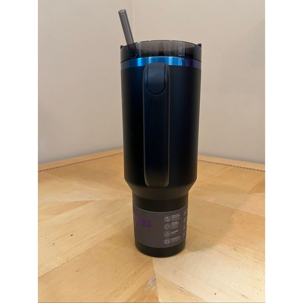 Stanley Quencher H2.0 FlowState Tumbler Black Chroma 40 oz - Picture 2 of 6